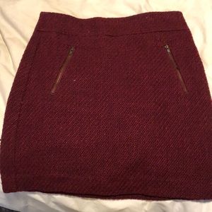Burgundy mini skirt tweed with zippers size 00